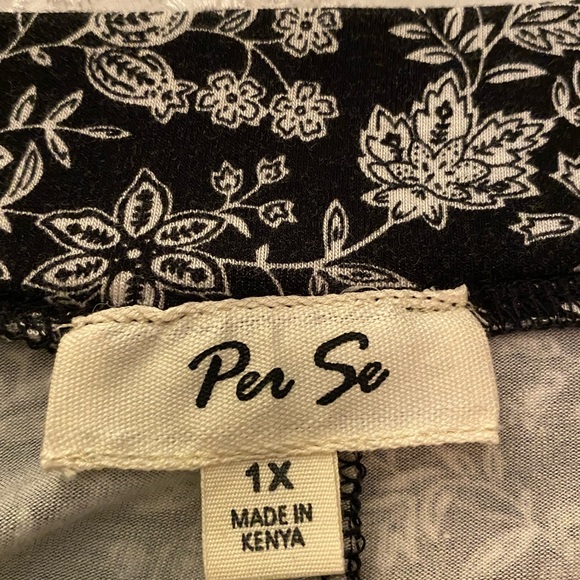 Per Se maxi length knit skirt. - Picture 4 of 4